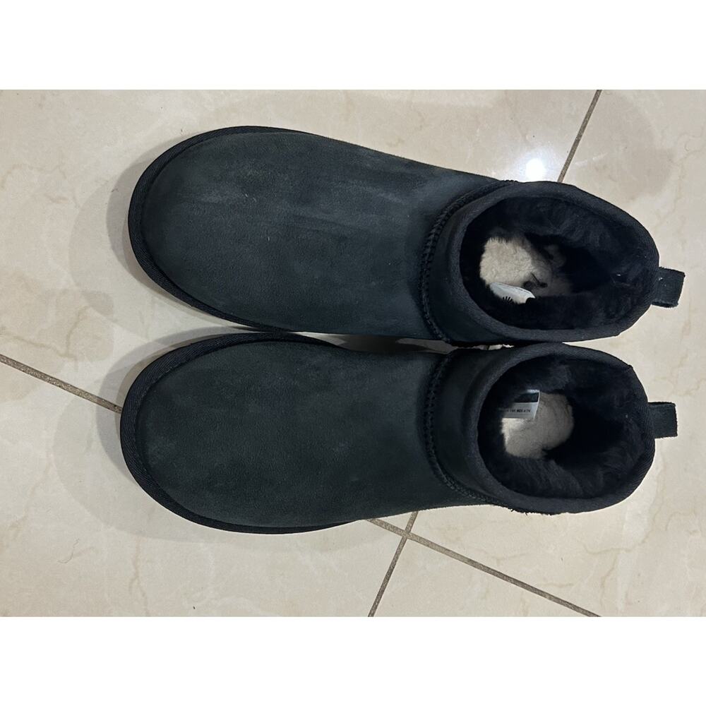 UGG Women’s Classic Mini || Boots Size 9 Black Color